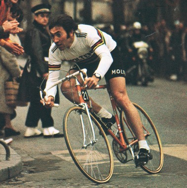 Merckx in the prologue of the 1975 Paris-, at Fontenay-sous-Bois, riding a DeRosa. Via Flickr