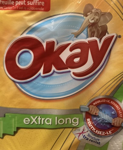 packaging of „okay“ brand paper towels. it says „extra long“ at the bottom