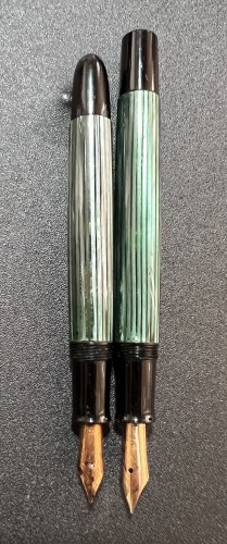 Side-by-side comparison of Pelikan 140 (left) and Pelikan M400 (right)
