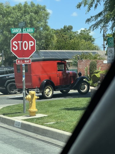 It's an old red box pickup from the 30s I think. I dunno honestly. Sorry.