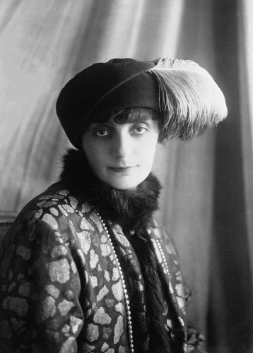 Princess Anna-Élisabeth Bibesco Bassaraba de Brancovan, who became Comtesse de Noailles, (1876-1933), French poetess and novelist.

An elegant lady in a fashionable hat and fur coat.