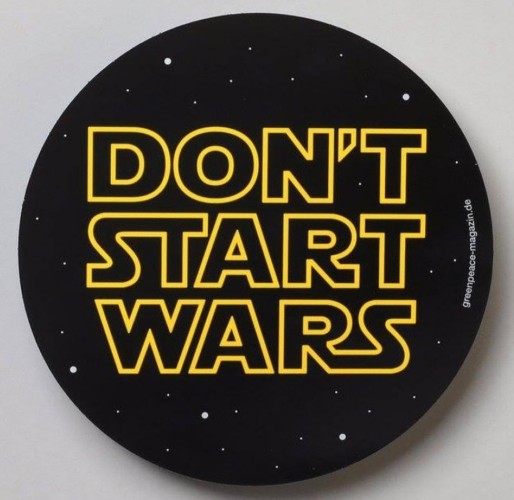 Illustration/Art. The emblem of the game series "Star Wars" was redesigned to: "Don't start Wars". (Yellow lettering on a black background with white stars).
Info: From the archive. 2017 Illustration for the Greenpeace Magazine Germany.