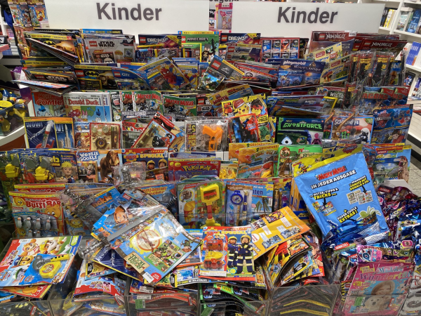 Children magazines, most wrapped in plastic with toys as a give away