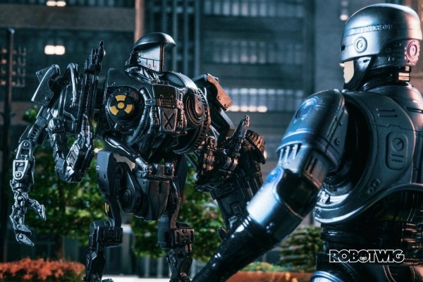 Cain and Robocop face off