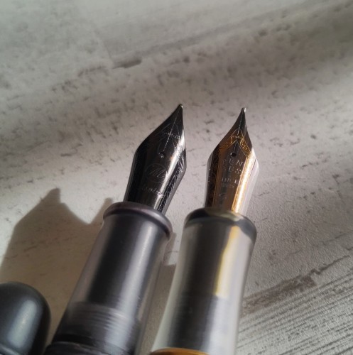 Two fountain pen nibs.
Left: Asvine V126
Right: PenBBS #455
