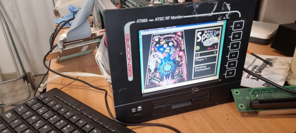 The thing running the space cadet pinball from windows nt