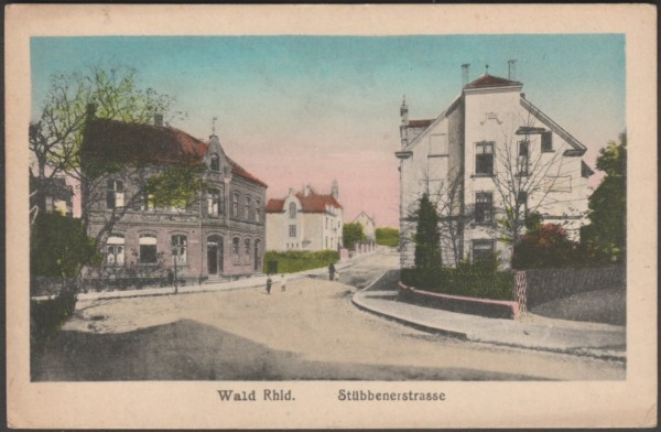Printed hand-tinted postcard showing a view of the Stübbener Straße at Wald on the outskirts of Solingen in Germany.
Published by Max Biegel, Elberfeld, No 9946, c.1910s.
Postally unused.
Good condition, with slight corner bumps.