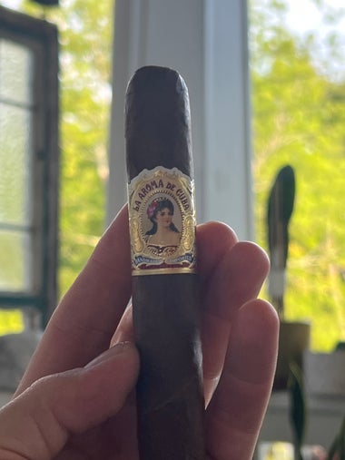 A picture of a la aroma de Cuba cigar