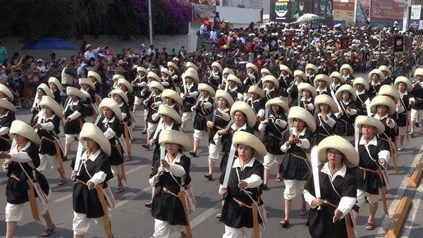 Army of Zacapoaxtlas from Mexico celebrating 5 de Mayo