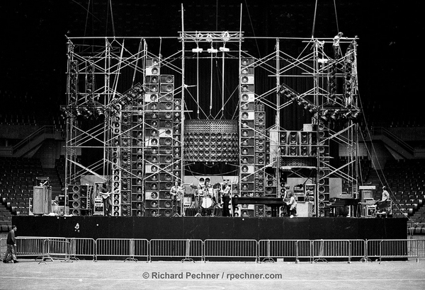 Wall of Sound in Vancouver, photo by Richie Pechner