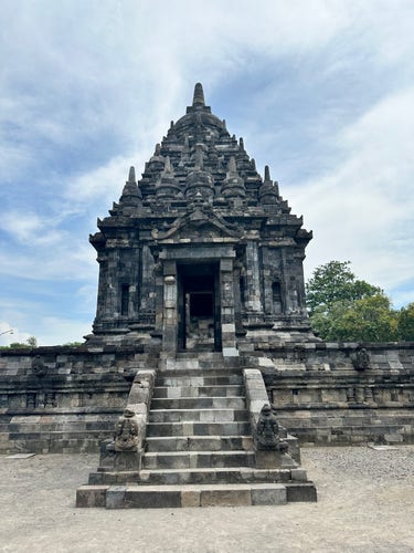 Temple hindou en pierre 