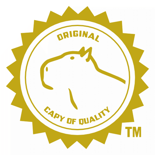 un profil simplifié de capybara accompagné du texte « original capy of quality » dans un cadre circulaire décoré de triangles pointant vers l'extérieur façon sceau Nintendo tel qu’apposé sur les boitiers de jeu vidéo pour ses consoles