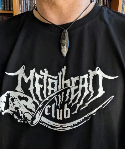 A part of me with a cool brand new metalhead.club shirt 🤘🏻
