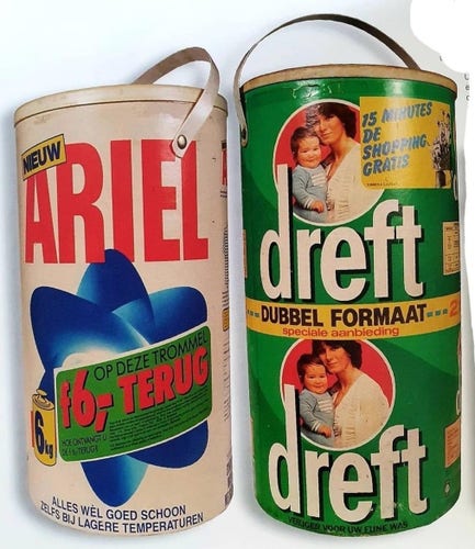 old carton boxes /tons with washing powder
probably seventies of eighties
Ariel and Dreft brands
