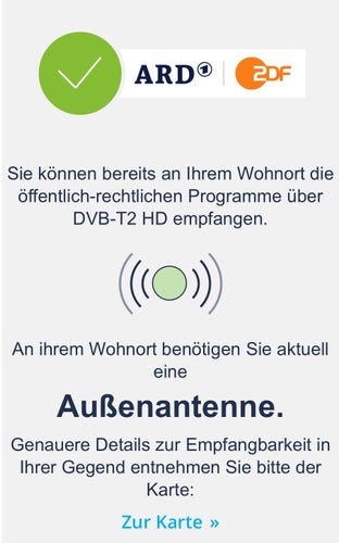 Ein Screenshot von dvb-t2hd.de, die die Verfügbarkeit von ARD und ZDF über DVB-T2 HD an einem bestimmten Ort anzeigt, mit einem grünen Häkchen versehen ist und die Verwendung einer Außenantenne für einen besseren Empfang empfiehlt.
