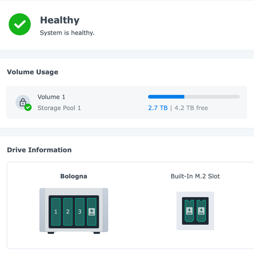 One Synology NAS storage settings with four hard drives, two SSDs for caching and many terabytes of free space.