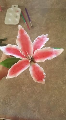 Does anyone have experience selling gum paste flowers only?