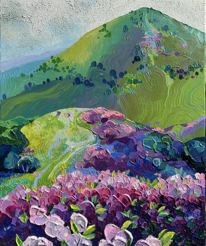 Creative colourful bit textured painting of a mountain landschape in various shades of green, and many pink en purple coloured flowers in the forground. The sky is covered with light grey clouds. 